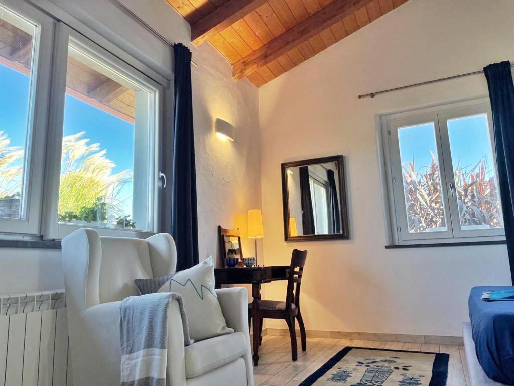 Is Cheas Wine Farm Boutique Hotel San Vero Milis Екстер'єр фото