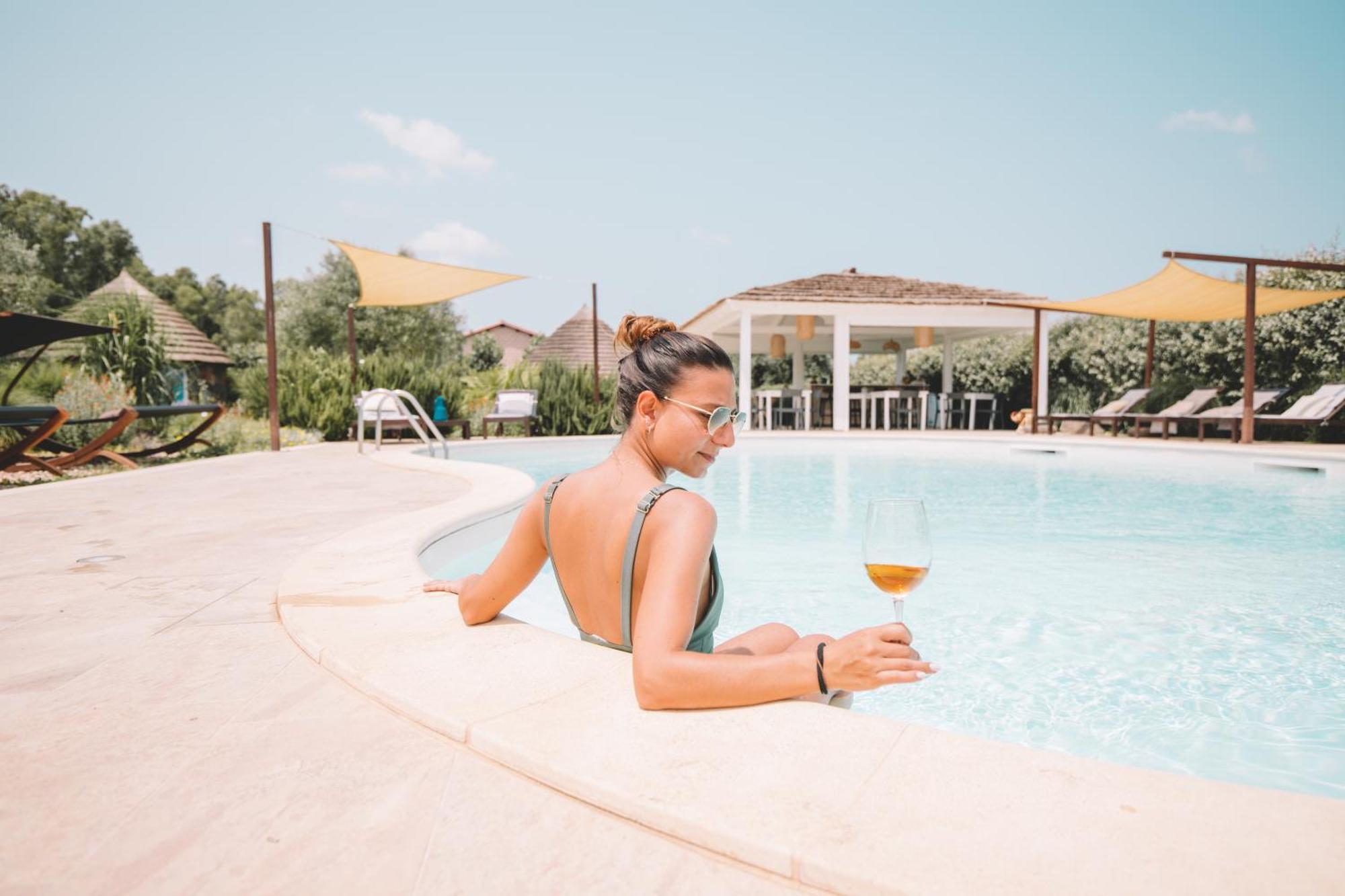 Is Cheas Wine Farm Boutique Hotel San Vero Milis Екстер'єр фото